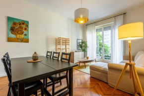 4 Bedrooms, 10 Guests, 250sqm, Terrace, 5mn Duomo Milano